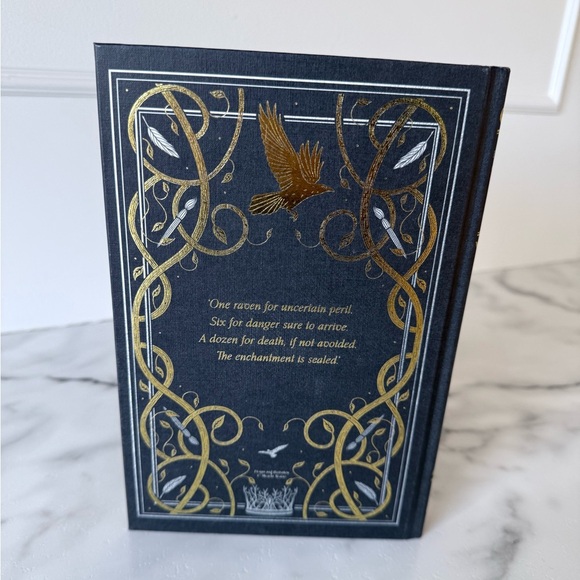 Fairyloot Sorcery of Thorns and An Enchantment of Ravens - Picture 8 of 9